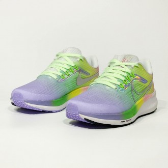 Кроссовки женские разноцветные Nike Air Zoom Pegasus 39 Multicolor
Женские кросс. . фото 3