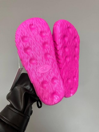 Тапочки женские розовые Adidas Yeezy Adilette Slide Pink
Стильные женские тапочк. . фото 6