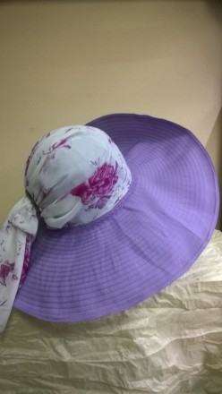Эта роскошная сиреневая шляпка с шифоновой косынкой на тулье выполненная из текс. . фото 8