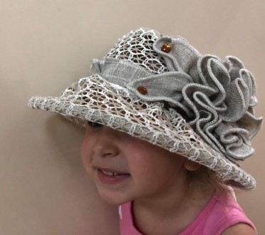 Кружевная , детская , льняная шляпка , украшенная красивым цветком выполненным и. . фото 2