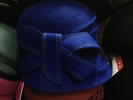 Оригинальная фетровая шляпка из пуха серая 55-56 см , модели * КЛОШ * , украшена. . фото 7
