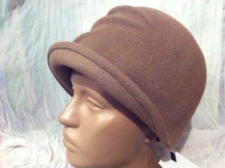 Оригинальная фетровая шляпка из пуха серая 55-56 см , модели * КЛОШ * , украшена. . фото 5
