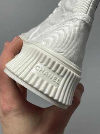 Кроссовки женские белые Chanel Sneakers Platform White
Женские кроссовки Шанель . . фото 8