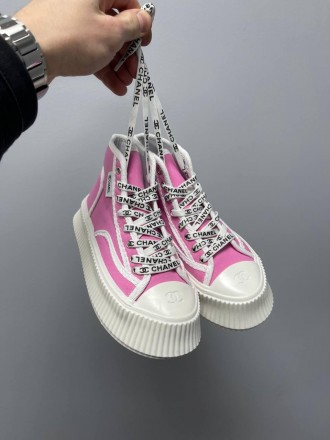 Кроссовки женские розовые Chanel Sneakers Platform Pink White
Женские кроссовки . . фото 7