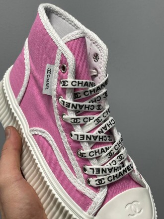 Кроссовки женские розовые Chanel Sneakers Platform Pink White
Женские кроссовки . . фото 5