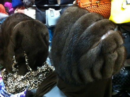  В нашем интернет магазине " Стиль " огромный выбор меховых шапок и меховых косы. . фото 10