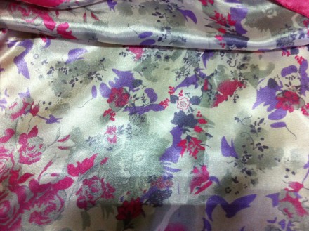  Красивый атласный шейный платок , приятный на ощупь .Размер : 52 см Платок стан. . фото 3