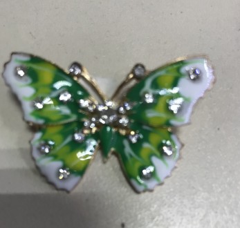 Стильная брошь бабочка .Высота броши 4.5 см Цвет зелёно-белый . Оригинальное жен. . фото 2