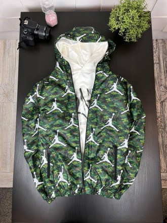 
Ветровка куртка мужская весна-осень-лето камуфляж хаки с брендовым принтом с ка. . фото 3