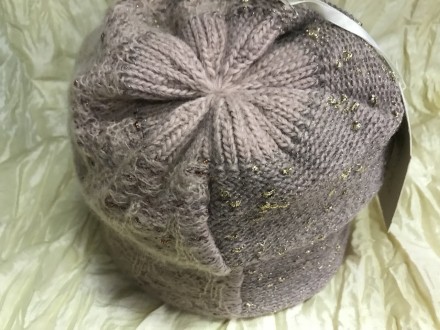 Стильная шапочка с разной текстурой плетения Модели данной торговой марки отлича. . фото 7