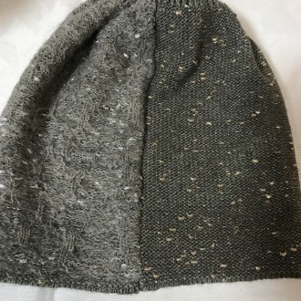 Стильная шапочка с разной текстурой плетения Модели данной торговой марки отлича. . фото 12