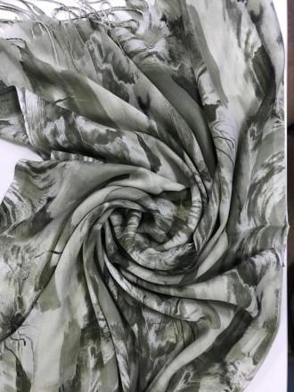 Стильний демісезонний палантин із бахромою, з абстрактним малюнком, чудової якос. . фото 2