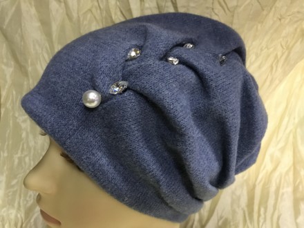  Плотная очень тёплая кашемировая шляпка украшена объёмным плетением и жемчужино. . фото 2