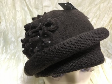 Оригинальная теплая , частично двойная женская шапка выполненная из российского . . фото 3