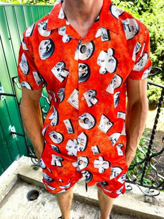 
Костюм мужской летний яркий оранжевый с рисунком модный рубашка и шорты РИО
С п. . фото 2