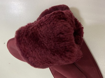 Жіночі рукавиці з еко-замші з відворотом , всередині штучне хутро, дуже гарні і . . фото 3