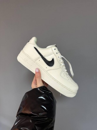 Кроссовки женские белые Nike Air Force 1 Low Cream Black Swoosh
Крутые женские б. . фото 2