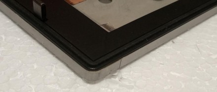 Кришка матриці з ноутбука HP EliteBook 8460p в комплекті

Стан на фото.
Прису. . фото 5