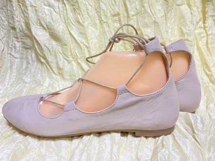 Светло бежеві жіночі туфлі-балетки з натуральної м'якої шкіри з фіксацією стопи . . фото 3