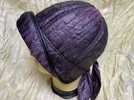 Жіноча капелюшок-панама із жатої плащової тканини із зав'язками. Прекрасно сидит. . фото 3