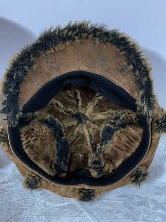 Жіноча зимова тепла кепка з вовни та еко дубляжу, з козирком з вушками, які можн. . фото 5