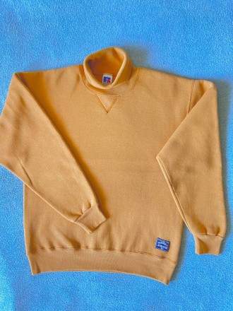 Объёмный свитер-толстовка хлопковый на байке горчичного цвета с средней посадкой. . фото 4
