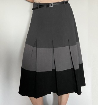  Женская трёх цветная классическая строгая юбка с встречными складками с оттенка. . фото 2