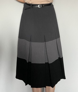  Женская трёх цветная классическая строгая юбка с встречными складками с оттенка. . фото 3