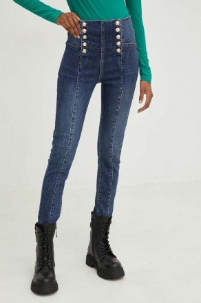 Женские джинсы из стрейчевого эластичного хлопкового джинса на эластичном широко. . фото 3