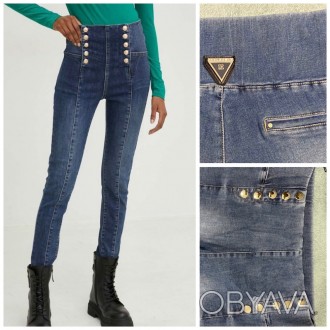Женские джинсы из стрейчевого эластичного хлопкового джинса на эластичном широко. . фото 1