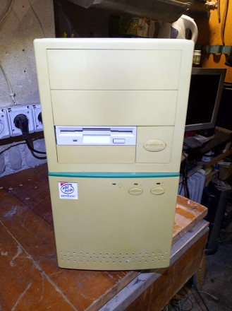Компьютер Pentium 166Mhz MMX Рабочий Раритет Винтаж. Запоріжжя. фото 1 Компьютер Pentium 166Mhz MMX Рабочий Раритет Винтаж. Запоріжжя. фото 1