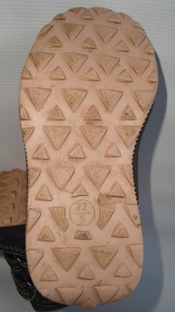 Ботинки зимние для девочки 22 р. 14 см. стелька cout of heart

Сухі, теплі, чи. . фото 8