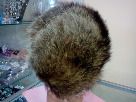 Предлагаем Вам купить меховую шапку из енота . Окружность головы 55 см. Сток!!! . . фото 4