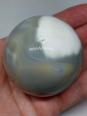 Предлагаем Вам купить красивый шар (сфера) из натурального агата.
вес 283 грамм,. . фото 7