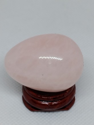 Предлагаем Вам купить красивое яйцо из натурального розового кварца.
вес 53 грам. . фото 7