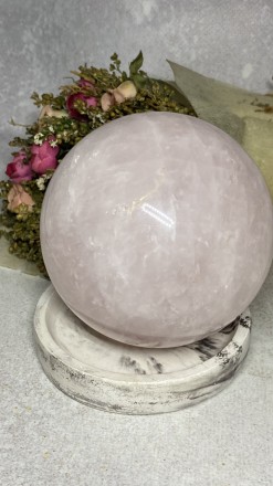  Пропонуємо Вам гарну, велику сферу(шар) з натурального каменю - рожевий кварц. . . фото 2