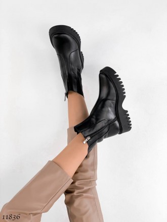 До Вашої уваги класні зимові черевики чорні жіночі
38 розмір, але маломірять - т. . фото 10