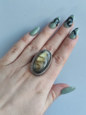 Пропонуємо вам купити дуже гарний перстень - натуральний лабрадор в сріблі. 
Роз. . фото 5