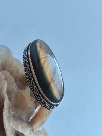Пропонуємо вам купити дуже гарний перстень - натуральний лабрадор в сріблі. 
Роз. . фото 2