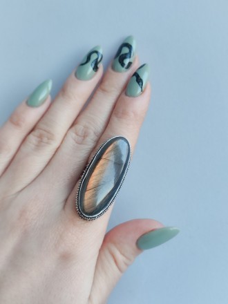 Пропонуємо вам купити дуже гарний перстень - натуральний лабрадор в сріблі. 
Роз. . фото 3