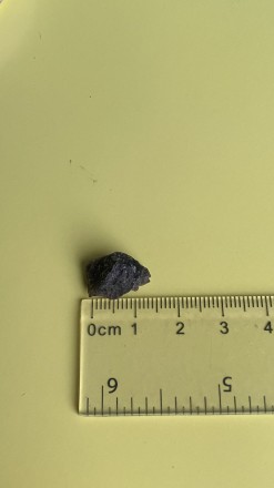 Пропонуємо Вам натуральний необроблений камінь моріон.
Розміри: 9*9*7 мм.
. . фото 9