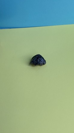 Пропонуємо Вам натуральний необроблений камінь моріон.
Розміри: 9*9*7 мм.
. . фото 8