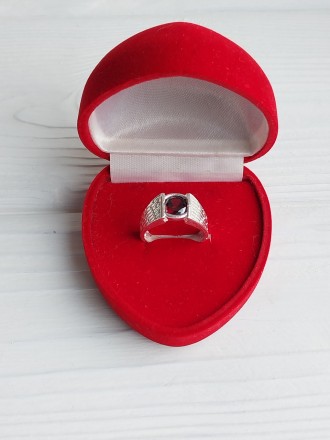 Предлагаем Вам купить красивое кольцо с гранатом в серебре. 
Размер 17,5 
Размер. . фото 5