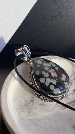  Пропонуємо Вам придбати кулон з натуральним каменем сніговий обсидіан в сріблі.. . фото 2