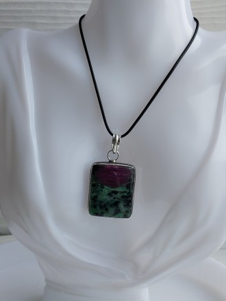 Предлагаем Вам купить кулон из натурального камня рубин в цоизите. 
 
	
	
	
	ПРЕ. . фото 5
