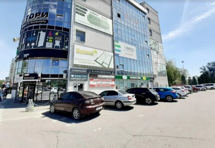 Продаємо приміщення в ТЦ Кристал , вул.Живова 15 б (перед ТЦ Орнава) на 6-му пов. Центр. фото 2
