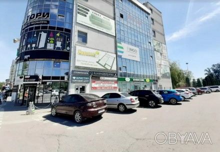 Продаємо приміщення в ТЦ Кристал , вул.Живова 15 б (перед ТЦ Орнава) на 6-му пов. Центр. фото 1