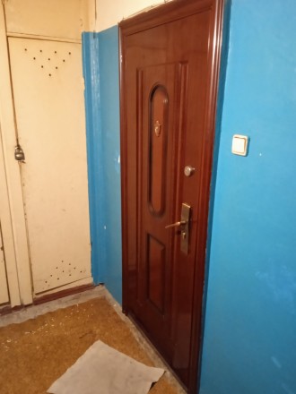 Продам  комнату в коммуне 16,1 м² с ремонтом - расположена на 2-м этаже 5-т. Киевский. фото 4