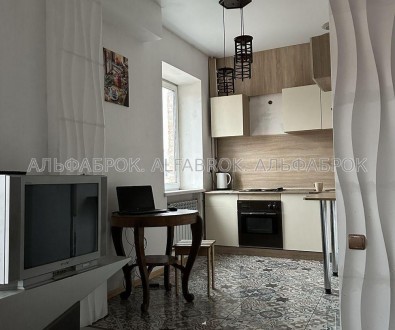 Продажа шикарной 3-к квартиры в хорошем жилом состоянии, по адресу: Киев, Подоль. . фото 6