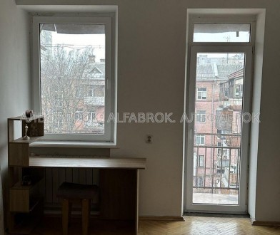 Продажа шикарной 3-к квартиры в хорошем жилом состоянии, по адресу: Киев, Подоль. . фото 4